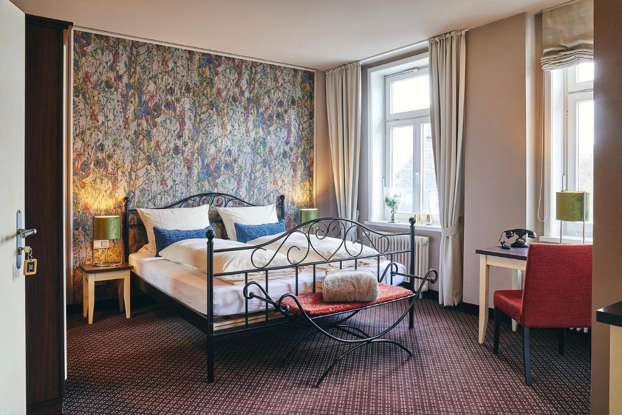 Hotel Alte Schule Бад-Берлебург Экстерьер фото